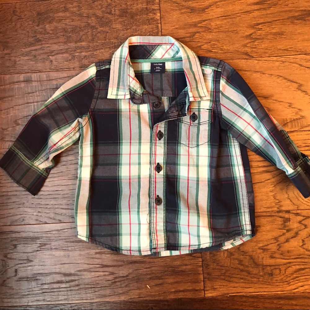 Baby Gap -boy’s 6-12 month plaid button-down shirt